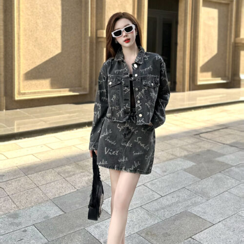 Chân Váy In Tràn Chữ Snake Cực Chất