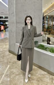 Set VEST : Chân Váy Dài Xẻ Trước