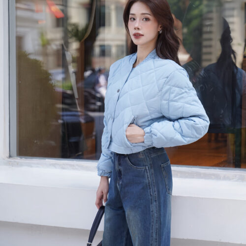 Alternative view of Áo Khoác Nữ Cổ Tàu Trần Bông Hình Trám Dáng Ngắn