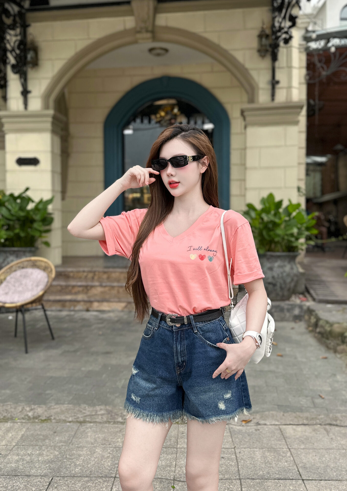 Quần short nữ rách tua gấu - Ảnh 2