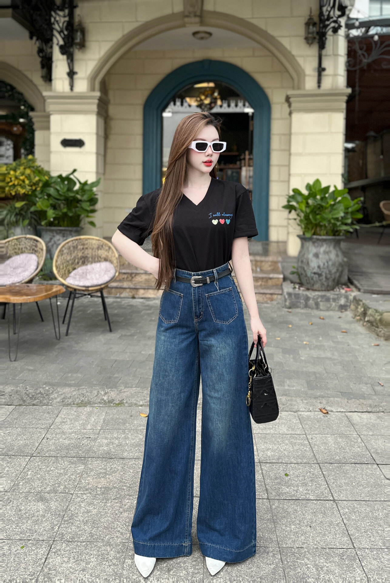 Quần Jeans Nữ Ống Rộng Hai Túi Trước