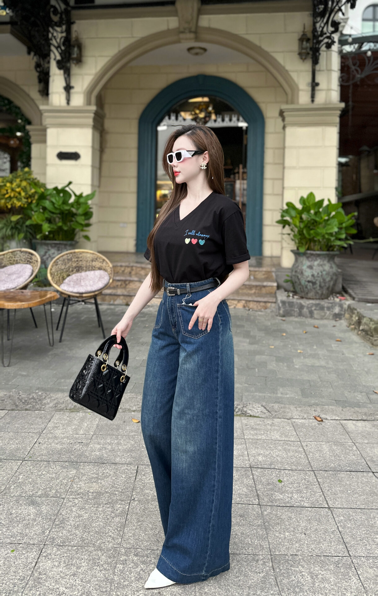 Quần Jeans Nữ Ống Rộng Hai Túi Trước - Ảnh 2