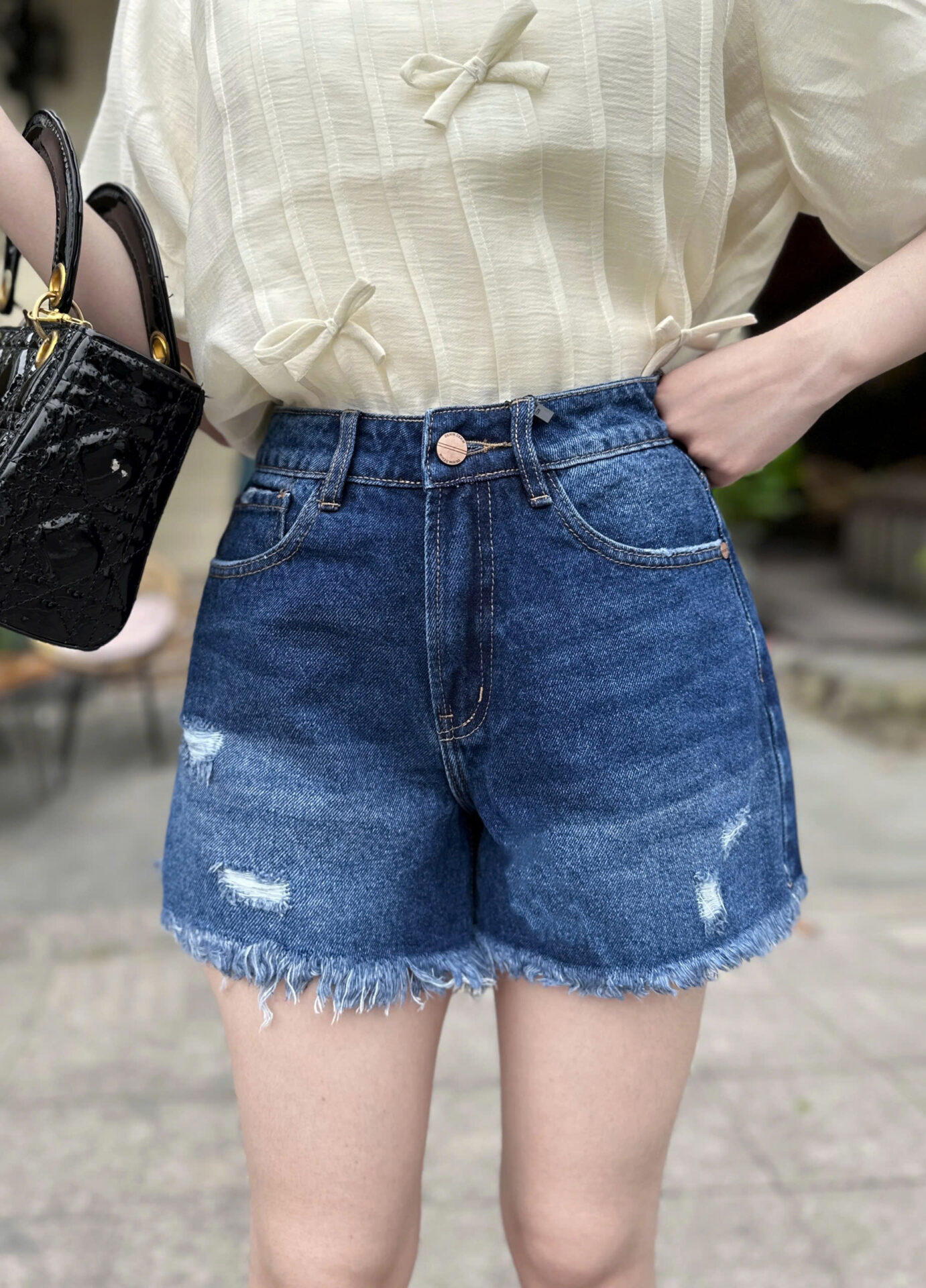 Quần short nữ rách tua gấu - Ảnh 5