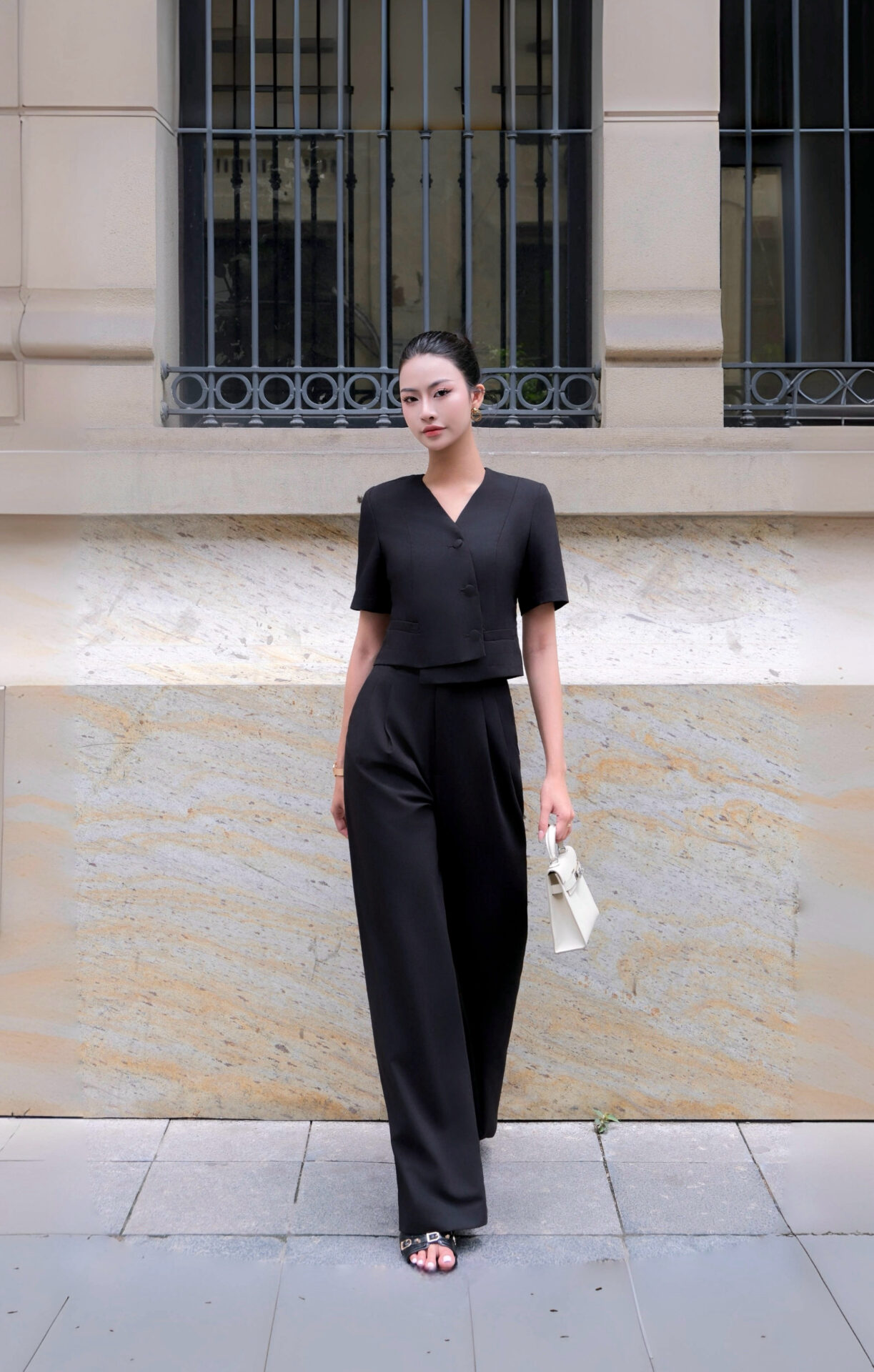 Quần Nữ Ống Suông Bốn Ly - Ảnh 2