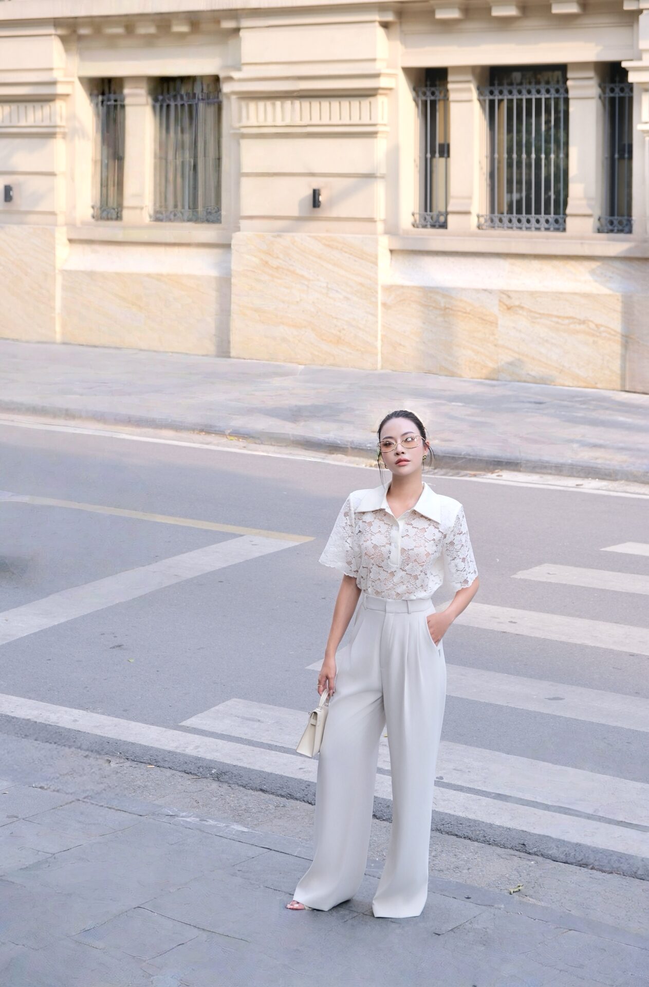 Quần Nữ Ống Suông Bốn Ly